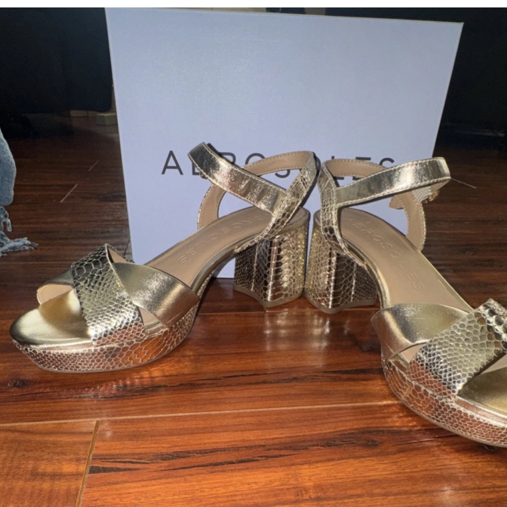 AEROSOLES Metallic Gold Platform Sandals
